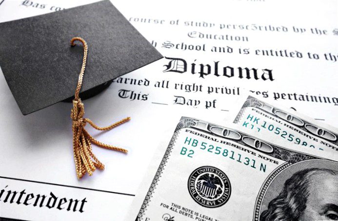 5 Reasons why you shouldn't take out student loans
